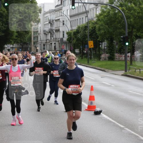 14.06.2026 - REWE Women's Run Jannik Wohlers http://msf.ph/oto/9818135 14.06.2026 10:59:11 Laufen 5200, 5446, 01 meine-sportfotos.de