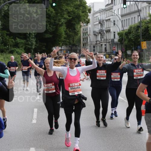 14.06.2026 - REWE Women's Run Jannik Wohlers http://msf.ph/oto/9818140 14.06.2026 10:59:12 Laufen 5743, 5744, 5200, 517, 01, 544, 57 meine-sportfotos.de