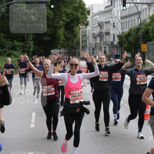 14.06.2026 - REWE Women's Run Jannik Wohlers http://msf.ph/oto/9818142 14.06.2026 10:59:12 Laufen 57, 5200, 1, 5744, 57, 5446 meine-sportfotos.de
