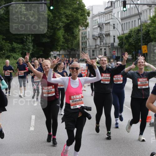 14.06.2026 - REWE Women's Run Jannik Wohlers http://msf.ph/oto/9818143 14.06.2026 10:59:12 Laufen 5354, 5200, 5743, 01, 7, 5446, 57 meine-sportfotos.de