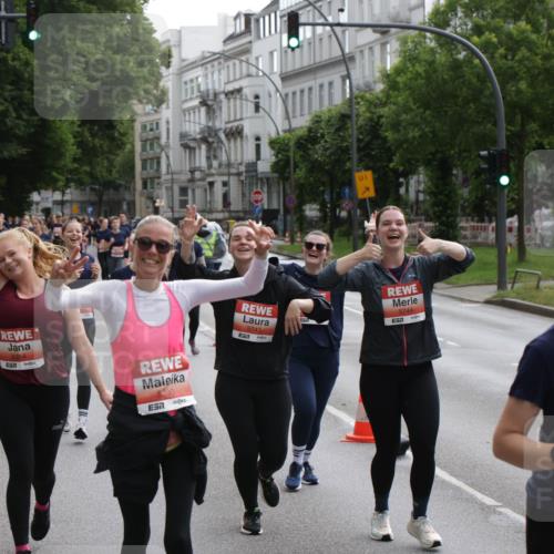 14.06.2026 - REWE Women's Run Jannik Wohlers http://msf.ph/oto/9818147 14.06.2026 10:59:13 Laufen 5200, 5743, 7, 01, 5744, 57, 5446, 57 meine-sportfotos.de