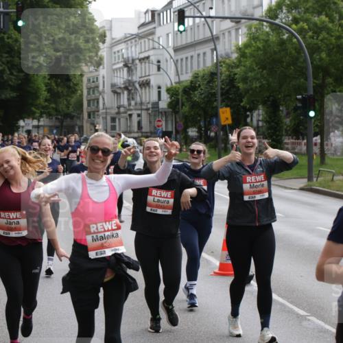 14.06.2026 - REWE Women's Run Jannik Wohlers http://msf.ph/oto/9818148 14.06.2026 10:59:13 Laufen 01, 5354, 5200, 57, 5743, 5744, 5446 meine-sportfotos.de
