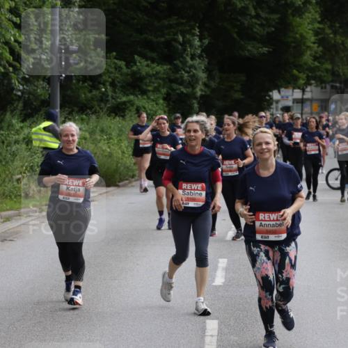14.06.2026 - REWE Women's Run Jannik Wohlers http://msf.ph/oto/9818156 14.06.2026 10:59:15 Laufen 5389, 5237, 57, 5198, 5452, 57 meine-sportfotos.de