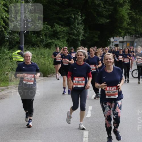 14.06.2026 - REWE Women's Run Jannik Wohlers http://msf.ph/oto/9818157 14.06.2026 10:59:15 Laufen 5389, 5237, 57, 5198, 5452 meine-sportfotos.de