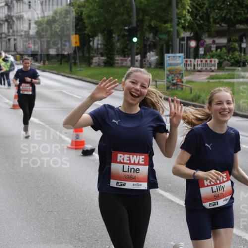 14.06.2026 - REWE Women's Run Jannik Wohlers http://msf.ph/oto/9818161 14.06.2026 10:59:16 Laufen 5984, 7, 5471, 7 meine-sportfotos.de