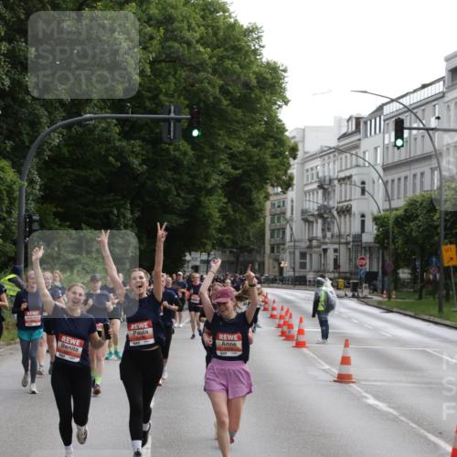 14.06.2026 - REWE Women's Run Jannik Wohlers http://msf.ph/oto/9818219 14.06.2026 10:59:30 Laufen 1 meine-sportfotos.de