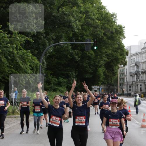 14.06.2026 - REWE Women's Run Jannik Wohlers http://msf.ph/oto/9818226 14.06.2026 10:59:30 Laufen 7 meine-sportfotos.de