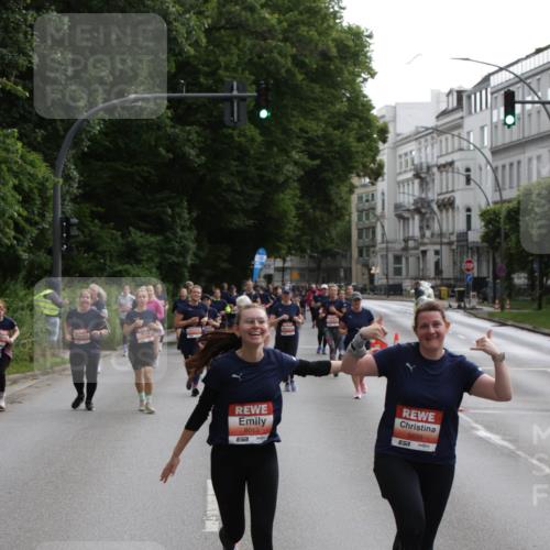 14.06.2026 - REWE Women's Run Jannik Wohlers http://msf.ph/oto/9818292 14.06.2026 10:59:44 Laufen 6013, 7, 5639, 7 meine-sportfotos.de