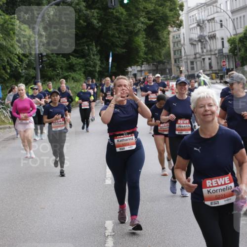 14.06.2026 - REWE Women's Run Jannik Wohlers http://msf.ph/oto/9818317 14.06.2026 10:59:50 Laufen 5295, 577, 5312, 57, 5177, 5221, 7, 1 meine-sportfotos.de