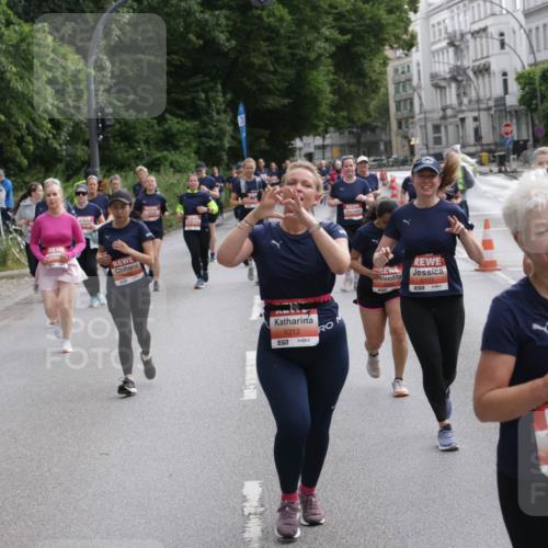 14.06.2026 - REWE Women's Run Jannik Wohlers http://msf.ph/oto/9818323 14.06.2026 10:59:51 Laufen 5312, 7, 5177, 7, 5221, 7, 01 meine-sportfotos.de