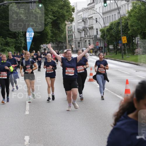14.06.2026 - REWE Women's Run Jannik Wohlers http://msf.ph/oto/9818343 14.06.2026 10:59:54 Laufen 7, 00, 1, 7 meine-sportfotos.de