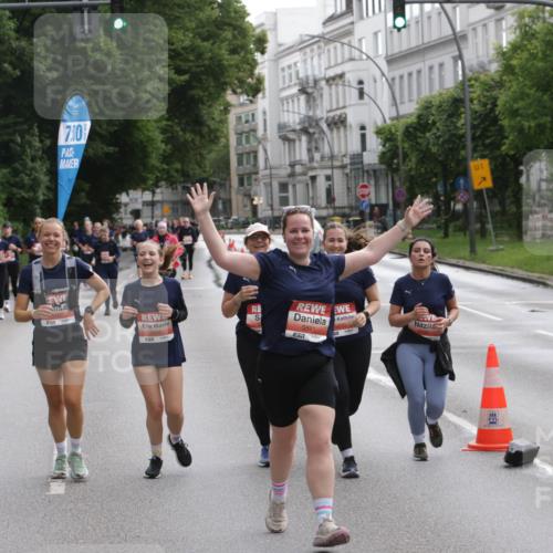 14.06.2026 - REWE Women's Run Jannik Wohlers http://msf.ph/oto/9818346 14.06.2026 10:59:55 Laufen 7, 00, 5881, 57, 01, 7 meine-sportfotos.de