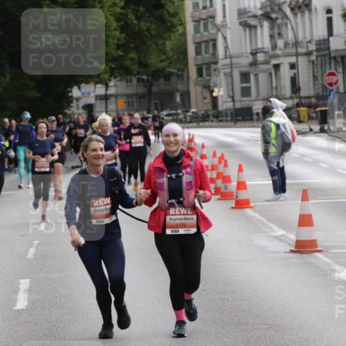 14.06.2026 - REWE Women's Run Jannik Wohlers http://msf.ph/oto/9818388 14.06.2026 11:00:02 Laufen 5646, 57, 5772, 57 meine-sportfotos.de