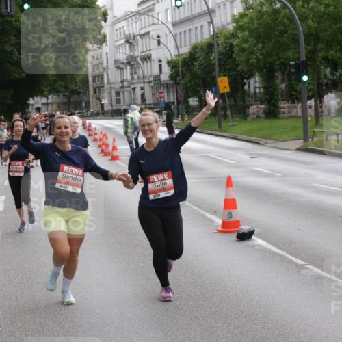 14.06.2026 - REWE Women's Run Jannik Wohlers http://msf.ph/oto/9818425 14.06.2026 11:00:08 Laufen 6028, 5568, 517, 1 meine-sportfotos.de