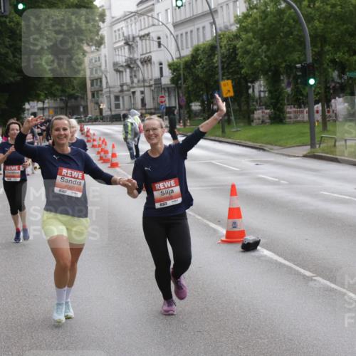 14.06.2026 - REWE Women's Run Jannik Wohlers http://msf.ph/oto/9818426 14.06.2026 11:00:08 Laufen 6028, 7, 5568, 57, 01 meine-sportfotos.de