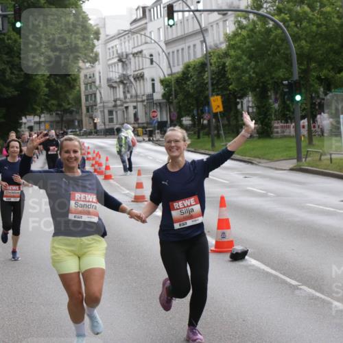 14.06.2026 - REWE Women's Run Jannik Wohlers http://msf.ph/oto/9818432 14.06.2026 11:00:09 Laufen 6028, 7, 5568, 7, 1 meine-sportfotos.de