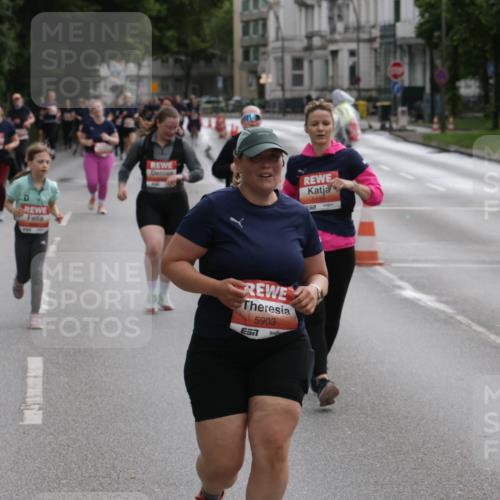 14.06.2026 - REWE Women's Run Jannik Wohlers http://msf.ph/oto/9818462 14.06.2026 11:00:15 Laufen 5416, 517, 5903, 51, 01 meine-sportfotos.de