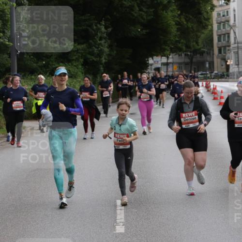 14.06.2026 - REWE Women's Run Jannik Wohlers http://msf.ph/oto/9818465 14.06.2026 11:00:16 Laufen 5382 meine-sportfotos.de