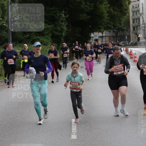 14.06.2026 - REWE Women's Run Jannik Wohlers http://msf.ph/oto/9818467 14.06.2026 11:00:16 Laufen 5541 meine-sportfotos.de