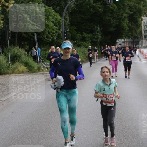 14.06.2026 - REWE Women's Run Jannik Wohlers http://msf.ph/oto/9818478 14.06.2026 11:00:18 Laufen 5960, 5541, 7 meine-sportfotos.de
