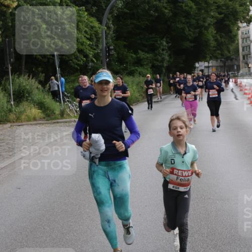 14.06.2026 - REWE Women's Run Jannik Wohlers http://msf.ph/oto/9818482 14.06.2026 11:00:19 Laufen 5960, 5541, 7 meine-sportfotos.de