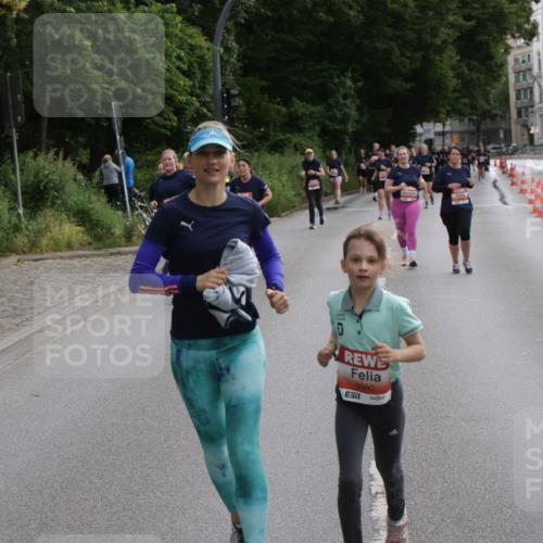 14.06.2026 - REWE Women's Run Jannik Wohlers http://msf.ph/oto/9818486 14.06.2026 11:00:19 Laufen 5960, 7, 5541, 7 meine-sportfotos.de