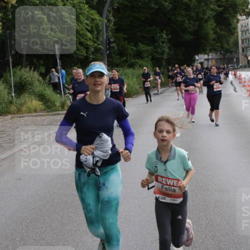 14.06.2026 - REWE Women's Run Jannik Wohlers http://msf.ph/oto/9818489 14.06.2026 11:00:19 Laufen 16, 5960, 5541 meine-sportfotos.de