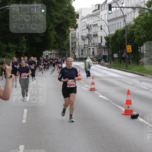 14.06.2026 - REWE Women's Run Jannik Wohlers http://msf.ph/oto/9818530 14.06.2026 11:00:32 Laufen 5605, 1 meine-sportfotos.de