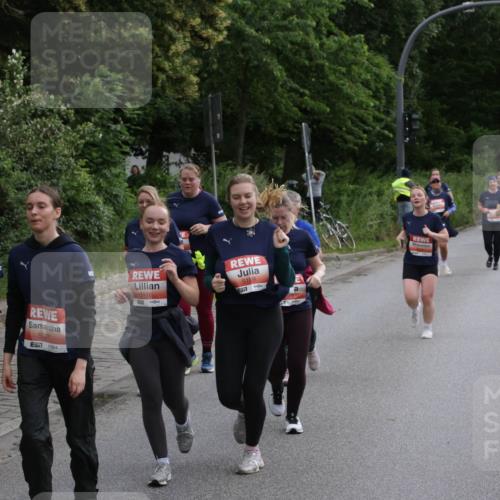 14.06.2026 - REWE Women's Run Jannik Wohlers http://msf.ph/oto/9818585 14.06.2026 11:00:55 Laufen 5752, 7, 5327, 5116, 5119, 5734 meine-sportfotos.de
