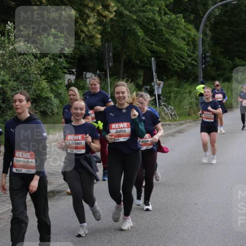 14.06.2026 - REWE Women's Run Jannik Wohlers http://msf.ph/oto/9818586 14.06.2026 11:00:55 Laufen 5752, 7, 5327, 57, 5116, 5119, 573, 7 meine-sportfotos.de