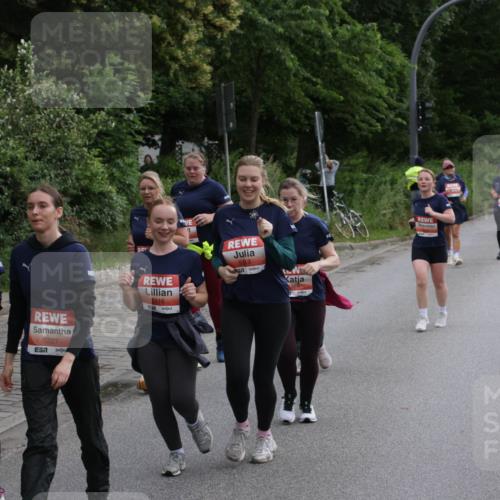 14.06.2026 - REWE Women's Run Jannik Wohlers http://msf.ph/oto/9818587 14.06.2026 11:00:55 Laufen 5752, 7, 5327, 5116, 5119 meine-sportfotos.de
