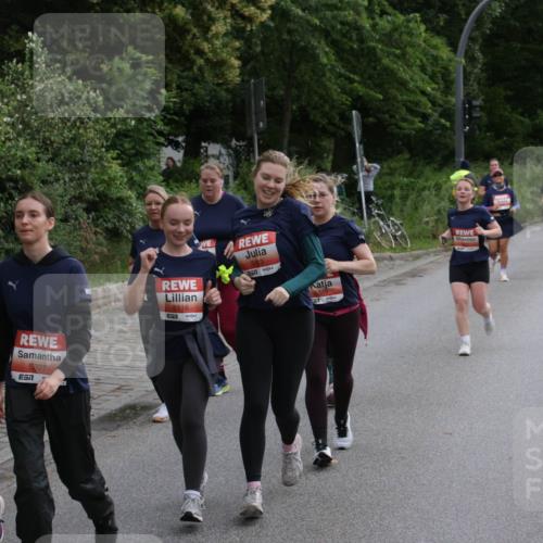14.06.2026 - REWE Women's Run Jannik Wohlers http://msf.ph/oto/9818590 14.06.2026 11:00:55 Laufen 5752, 7, 5327, 7, 5116, 5119 meine-sportfotos.de