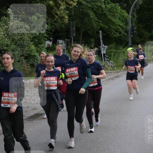14.06.2026 - REWE Women's Run Jannik Wohlers http://msf.ph/oto/9818591 14.06.2026 11:00:55 Laufen 5752, 57, 5327, 57, 5116, 5119 meine-sportfotos.de