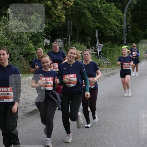 14.06.2026 - REWE Women's Run Jannik Wohlers http://msf.ph/oto/9818593 14.06.2026 11:00:55 Laufen 5752, 77, 5327, 5116, 5119 meine-sportfotos.de