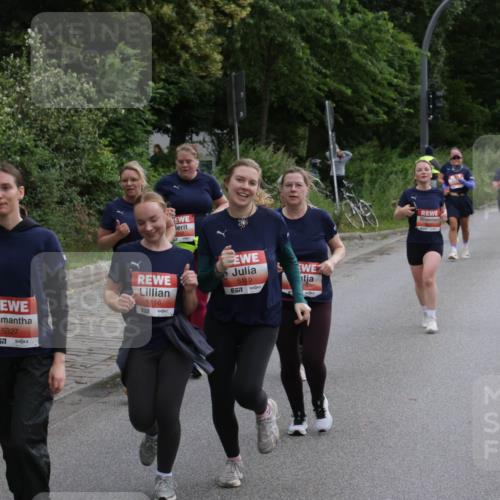 14.06.2026 - REWE Women's Run Jannik Wohlers http://msf.ph/oto/9818594 14.06.2026 11:00:56 Laufen 5752, 7, 5327, 5116, 5119 meine-sportfotos.de