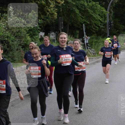 14.06.2026 - REWE Women's Run Jannik Wohlers http://msf.ph/oto/9818597 14.06.2026 11:00:56 Laufen 5752, 7, 5327, 5116, 57, 5149, 7 meine-sportfotos.de
