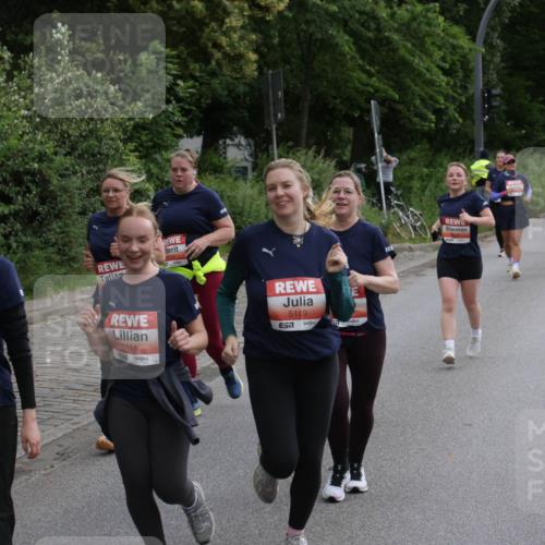 14.06.2026 - REWE Women's Run Jannik Wohlers http://msf.ph/oto/9818602 14.06.2026 11:00:56 Laufen 5327, 5116, 5119 meine-sportfotos.de
