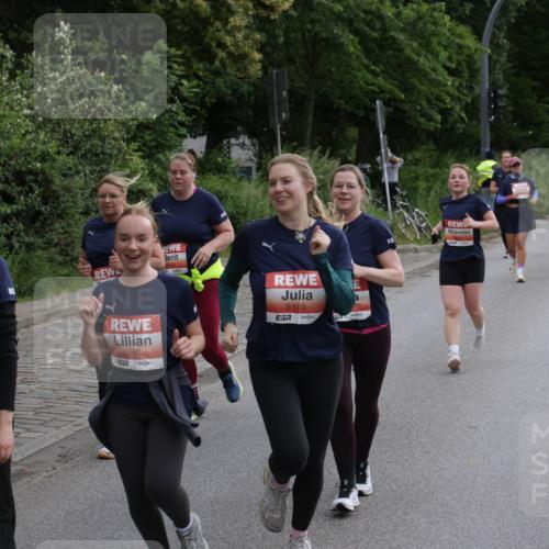 14.06.2026 - REWE Women's Run Jannik Wohlers http://msf.ph/oto/9818603 14.06.2026 11:00:56 Laufen 5327, 5116, 5119 meine-sportfotos.de