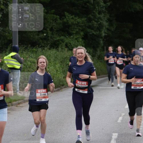 14.06.2026 - REWE Women's Run Jannik Wohlers http://msf.ph/oto/9818641 14.06.2026 11:01:05 Laufen 5319, 7, 6041, 57, 5535, 57, 5722, 7 meine-sportfotos.de