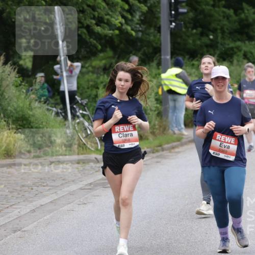 14.06.2026 - REWE Women's Run Jannik Wohlers http://msf.ph/oto/9818669 14.06.2026 11:01:16 Laufen 5368, 5369 meine-sportfotos.de