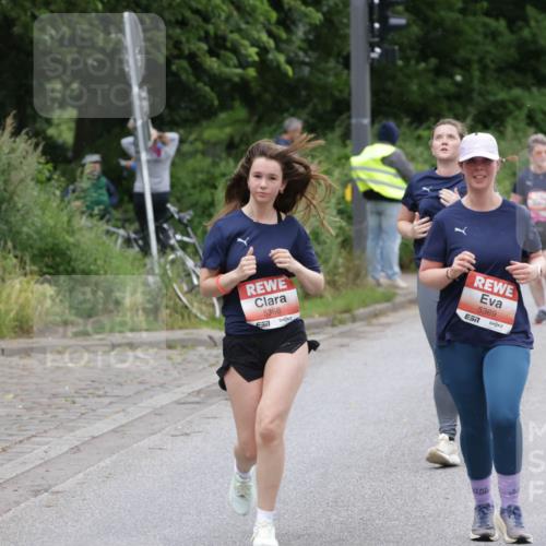 14.06.2026 - REWE Women's Run Jannik Wohlers http://msf.ph/oto/9818670 14.06.2026 11:01:16 Laufen 5368, 5369, 7 meine-sportfotos.de