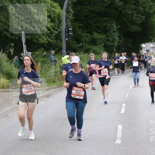 14.06.2026 - REWE Women's Run Jannik Wohlers http://msf.ph/oto/9818675 14.06.2026 11:01:17 Laufen 5368, 5369, 57 meine-sportfotos.de