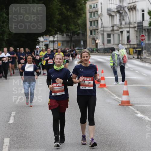 14.06.2026 - REWE Women's Run Jannik Wohlers http://msf.ph/oto/9818689 14.06.2026 11:01:21 Laufen 5909, 650, 5908, 7 meine-sportfotos.de
