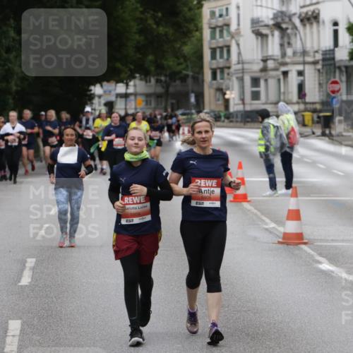 14.06.2026 - REWE Women's Run Jannik Wohlers http://msf.ph/oto/9818690 14.06.2026 11:01:21 Laufen 5909, 57, 5908, 7 meine-sportfotos.de