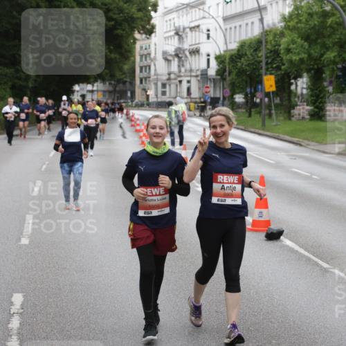 14.06.2026 - REWE Women's Run Jannik Wohlers http://msf.ph/oto/9818694 14.06.2026 11:01:24 Laufen 01, 5909, 57, 5908, 7 meine-sportfotos.de