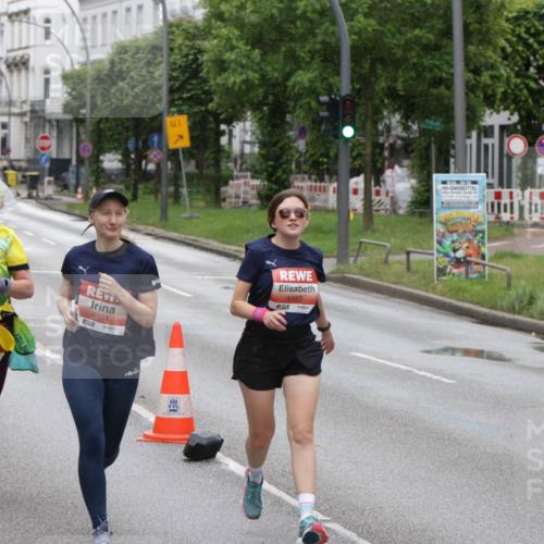 14.06.2026 - REWE Women's Run Jannik Wohlers http://msf.ph/oto/9818746 14.06.2026 11:01:36 Laufen 657, 5484, 7, 1, 5483 meine-sportfotos.de
