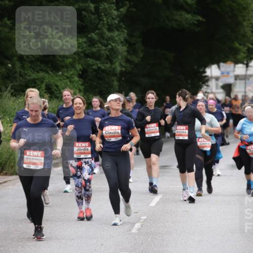 14.06.2026 - REWE Women's Run Jannik Wohlers http://msf.ph/oto/9818771 14.06.2026 11:01:52 Laufen 5186, 5807, 577, 5018 meine-sportfotos.de