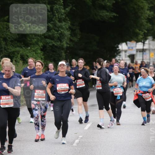 14.06.2026 - REWE Women's Run Jannik Wohlers http://msf.ph/oto/9818779 14.06.2026 11:01:53 Laufen 5019, 5186, 5807, 57, 5018 meine-sportfotos.de