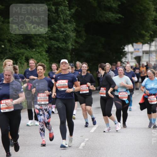 14.06.2026 - REWE Women's Run Jannik Wohlers http://msf.ph/oto/9818783 14.06.2026 11:01:53 Laufen 5186, 5807, 57, 5018, 57 meine-sportfotos.de