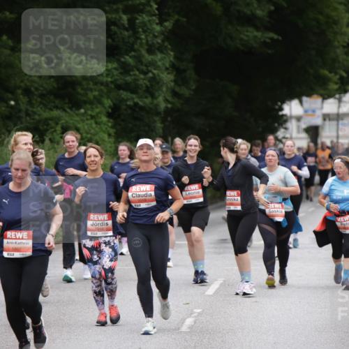 14.06.2026 - REWE Women's Run Jannik Wohlers http://msf.ph/oto/9818785 14.06.2026 11:01:53 Laufen 5186, 57, 5807, 5018, 5019, 7 meine-sportfotos.de